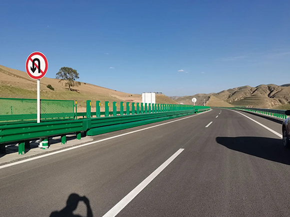 泸州高速波形护栏的安装顺序和步骤